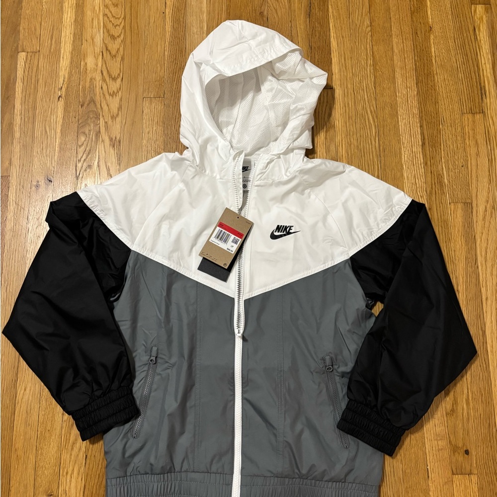 Nike Windrunner Hooded Jacket Boys Grade School Black/White/Smoke Grey NWT L